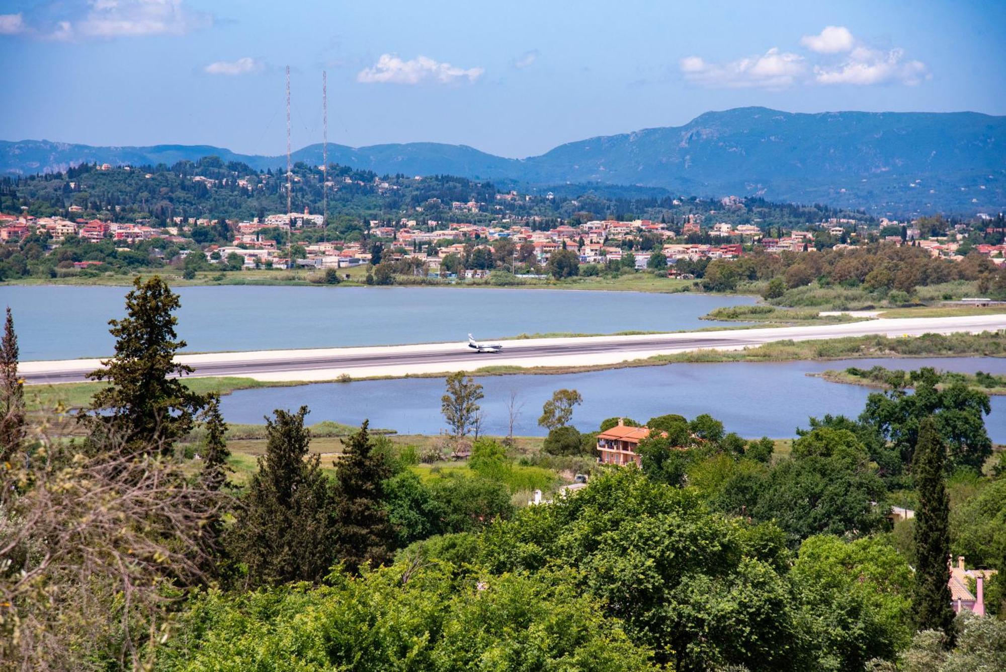 Gems Suites Corfu  Buitenkant foto